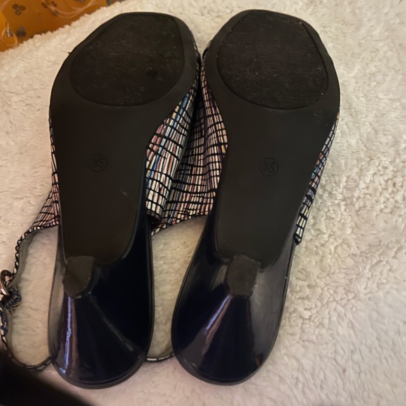 Karen Scott Open Toe Pumps - Picture 3 of 3